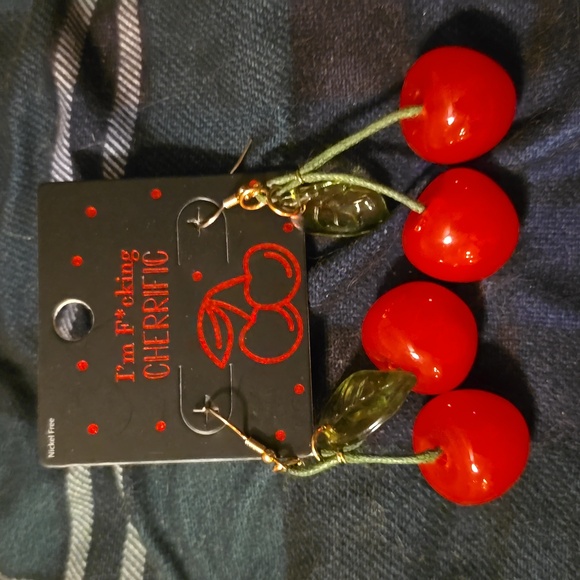 Jewelry - Cherries earrings